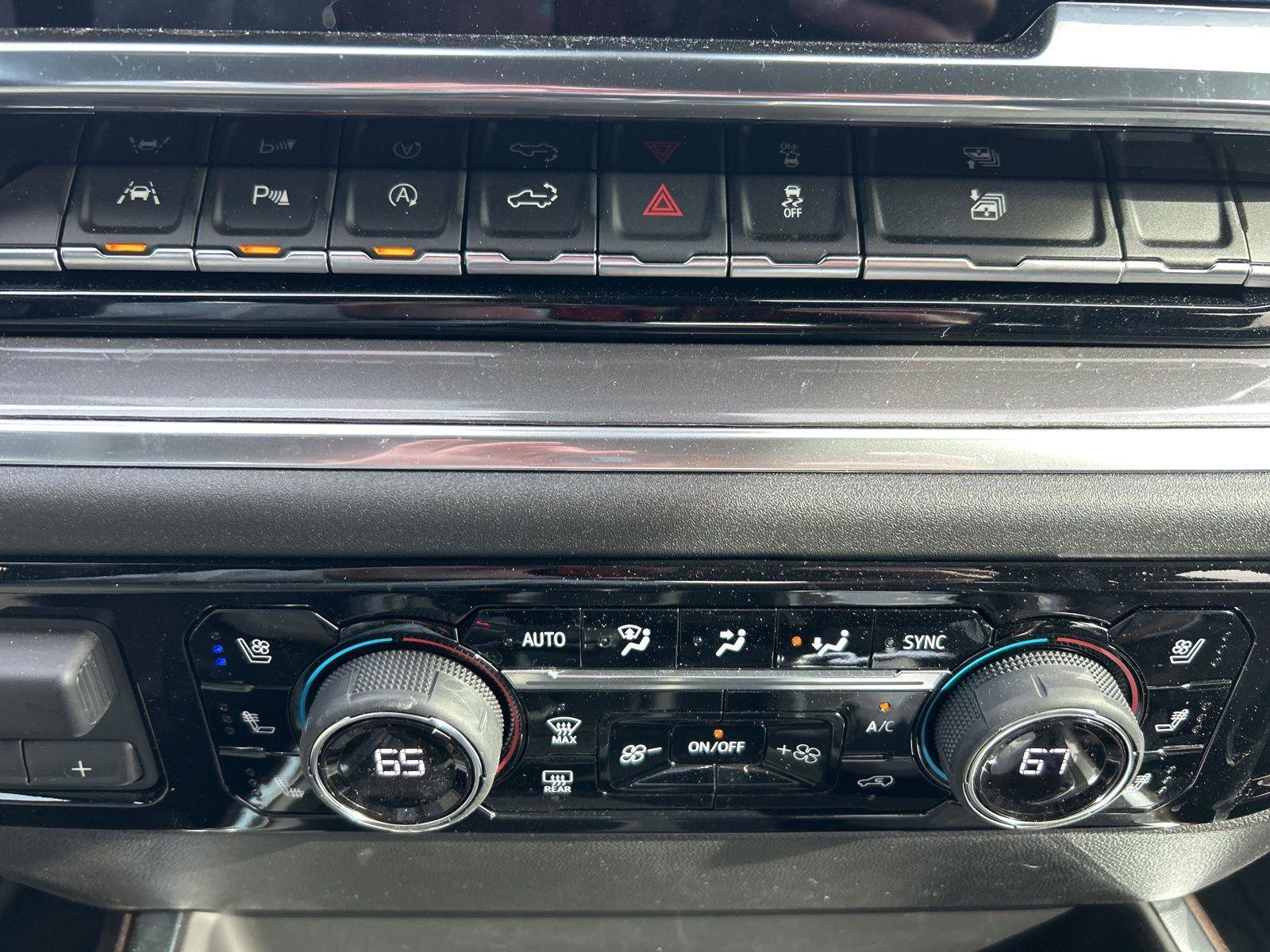 Used 2025 Chevrolet Silverado 1500 High Country w/ High Country Premium Package image 20