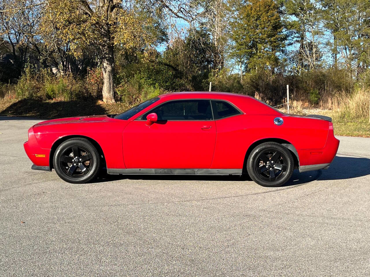 Used 2013 Dodge Challenger SXT image 3