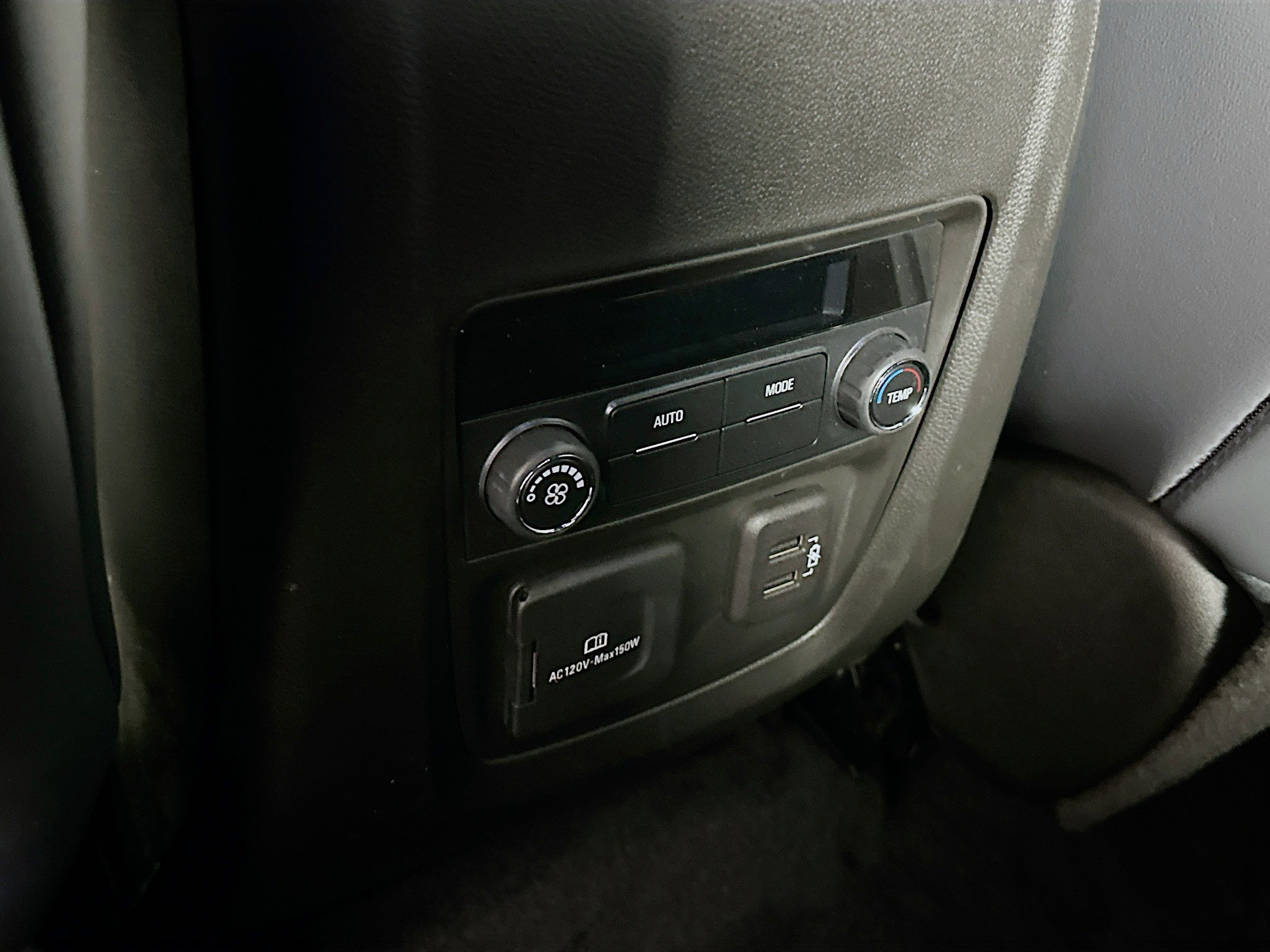 Used 2023 Buick Enclave Essence w/ Experience Buick Package image 28