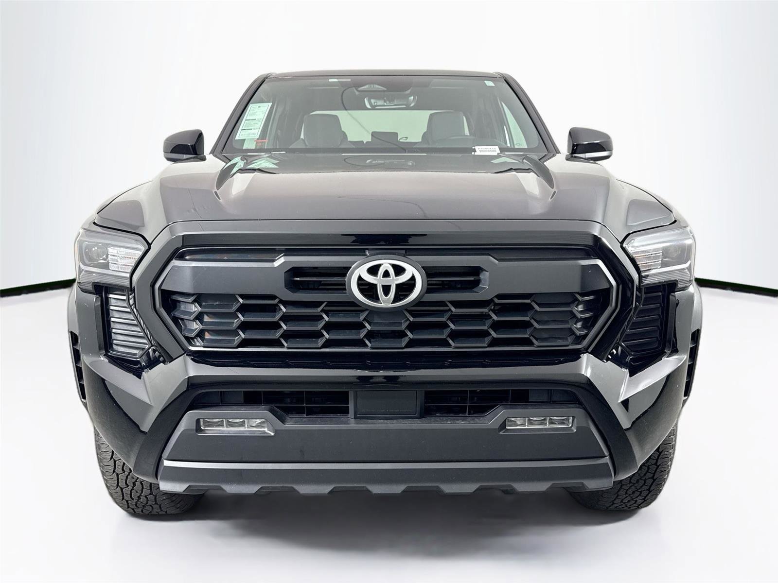 Certified 2025 Toyota Tacoma TRD Off-Road image 8
