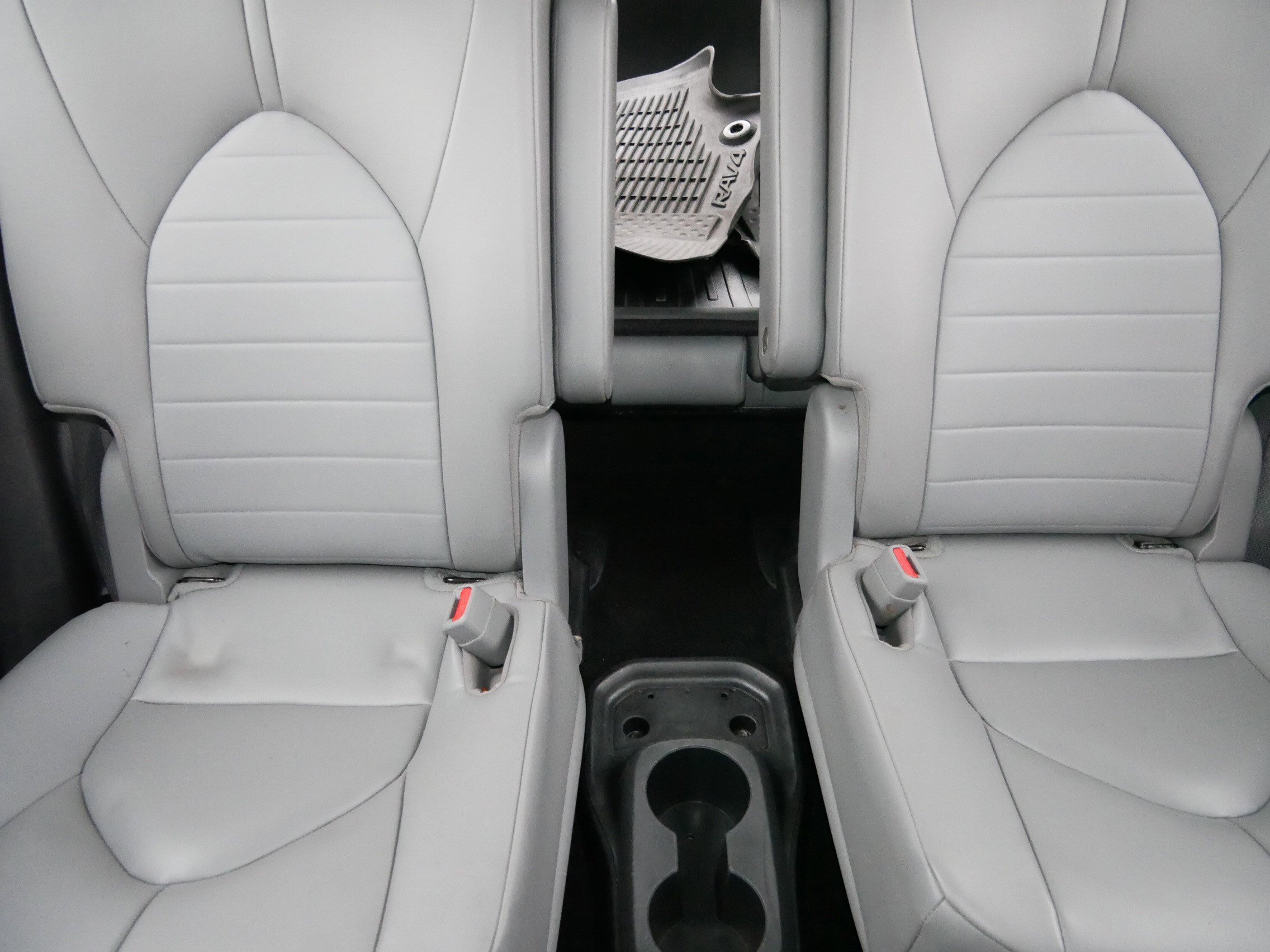 Certified 2023 Toyota Highlander XLE image 13