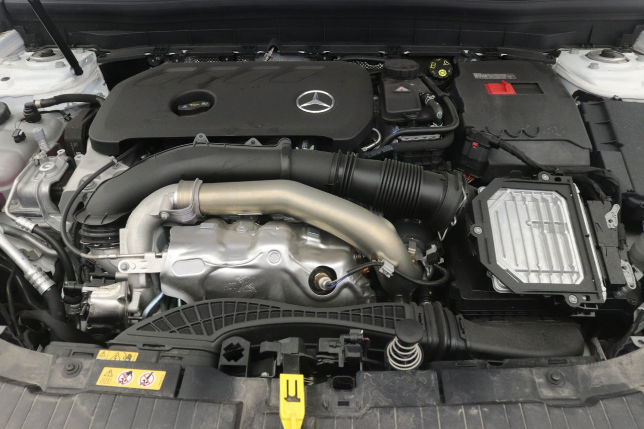 New 2026 Mercedes-Benz GLB 250 image 10