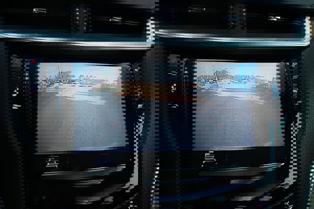 Used 2019 Cadillac XTS Luxury image 24