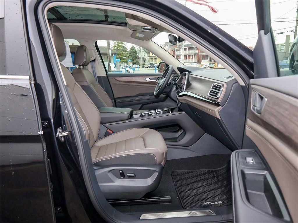 New 2026 Volkswagen Atlas SEL image 32