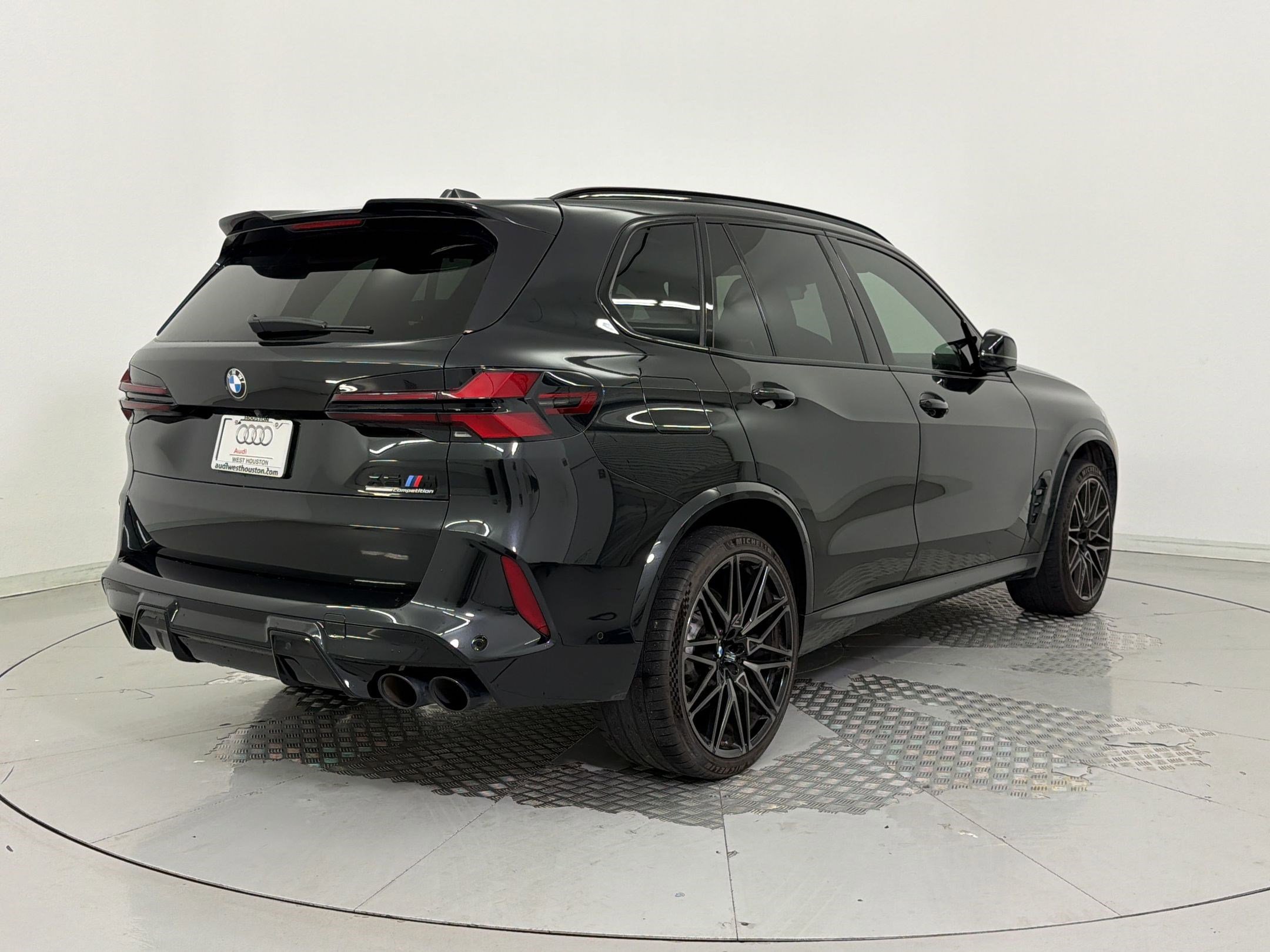 Used 2024 BMW X5 M Competition w/ Executive Package AWD/4WD image 9