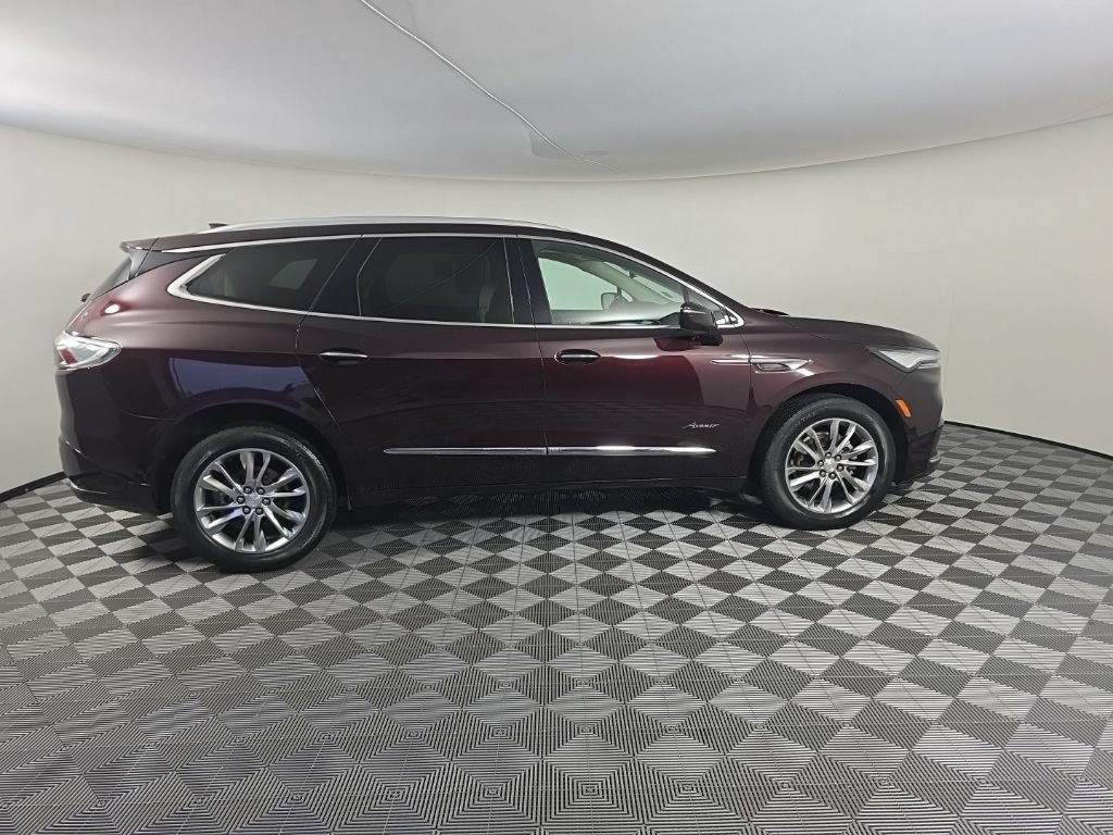 Used 2022 Buick Enclave Avenir w/ Avenir Technology Package AWD/4WD image 6