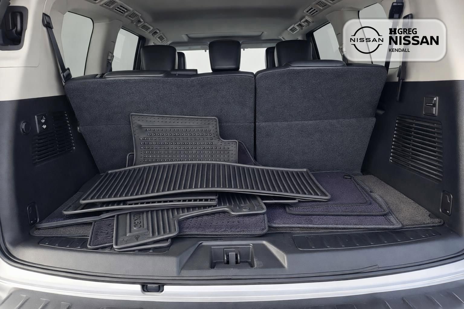 Used 2017 INFINITI QX80 4WD w/ Driver Assistance Package image 14