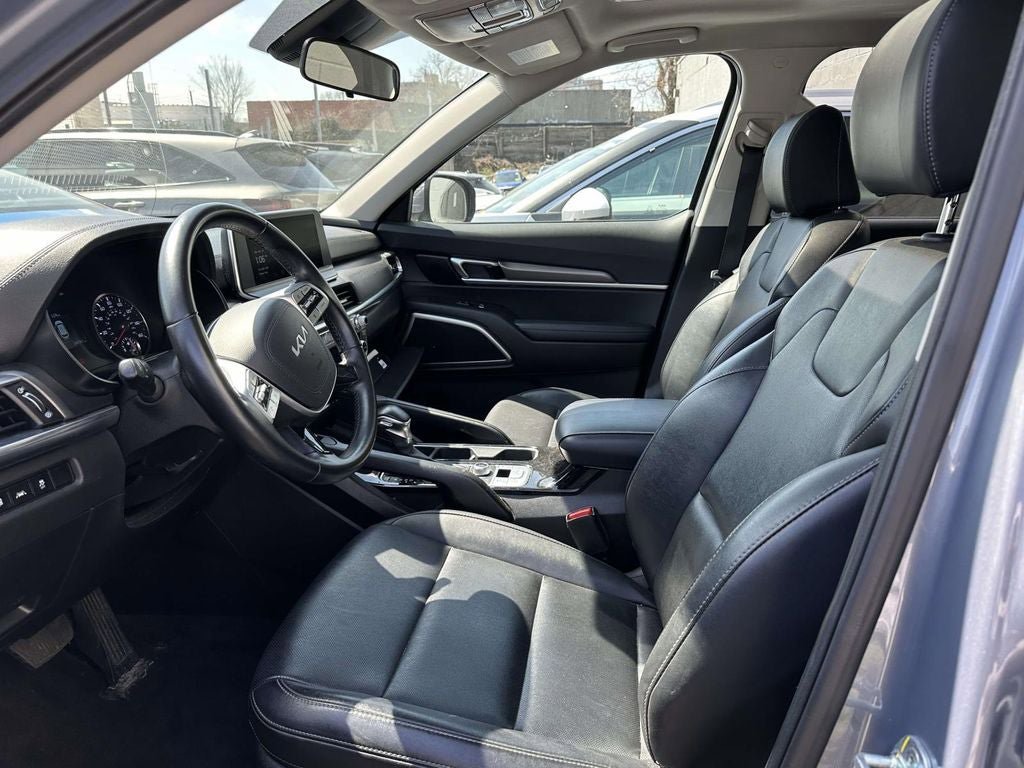 Certified 2022 Kia Telluride S image 11