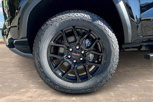 New 2026 GMC Canyon Denali w/ LPO, Denali Black Edition image 11