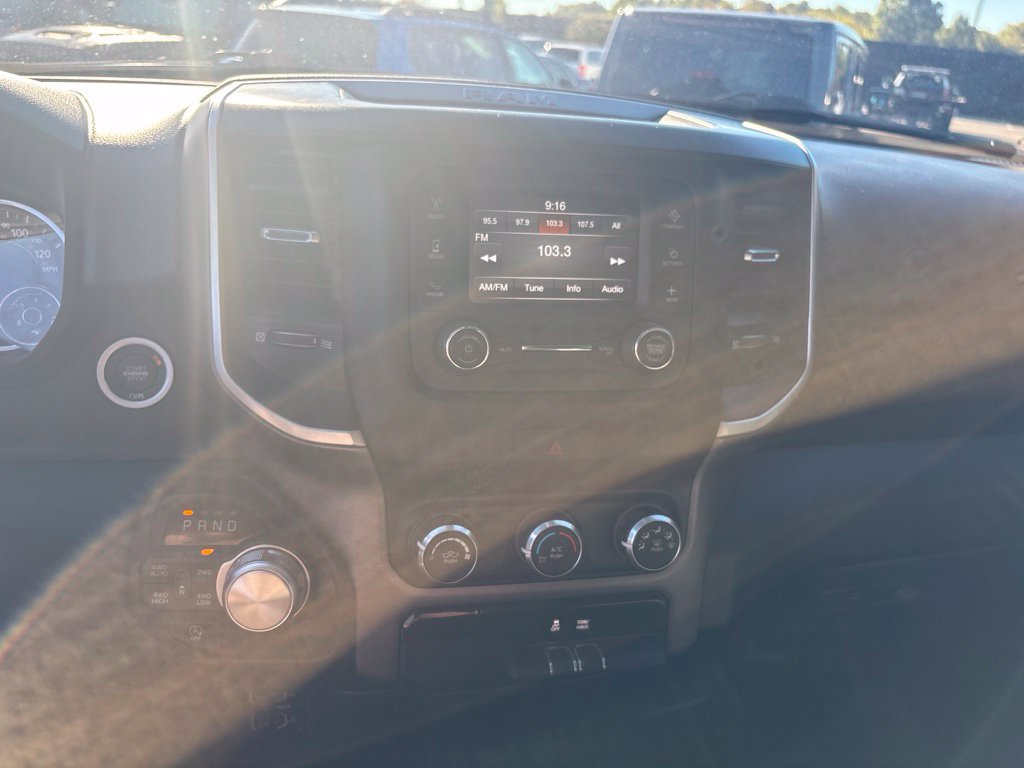 Used 2022 RAM 1500 4x4 Crew Cab image 33