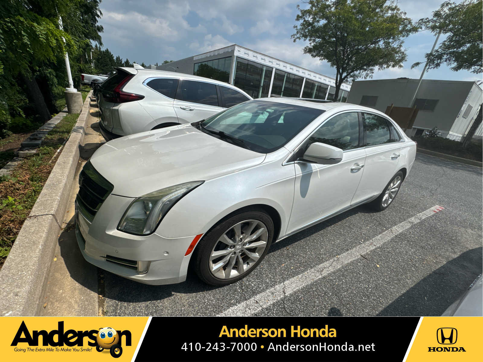Used 2016 Cadillac XTS Luxury w/ Driver Awareness Package FWD video 1