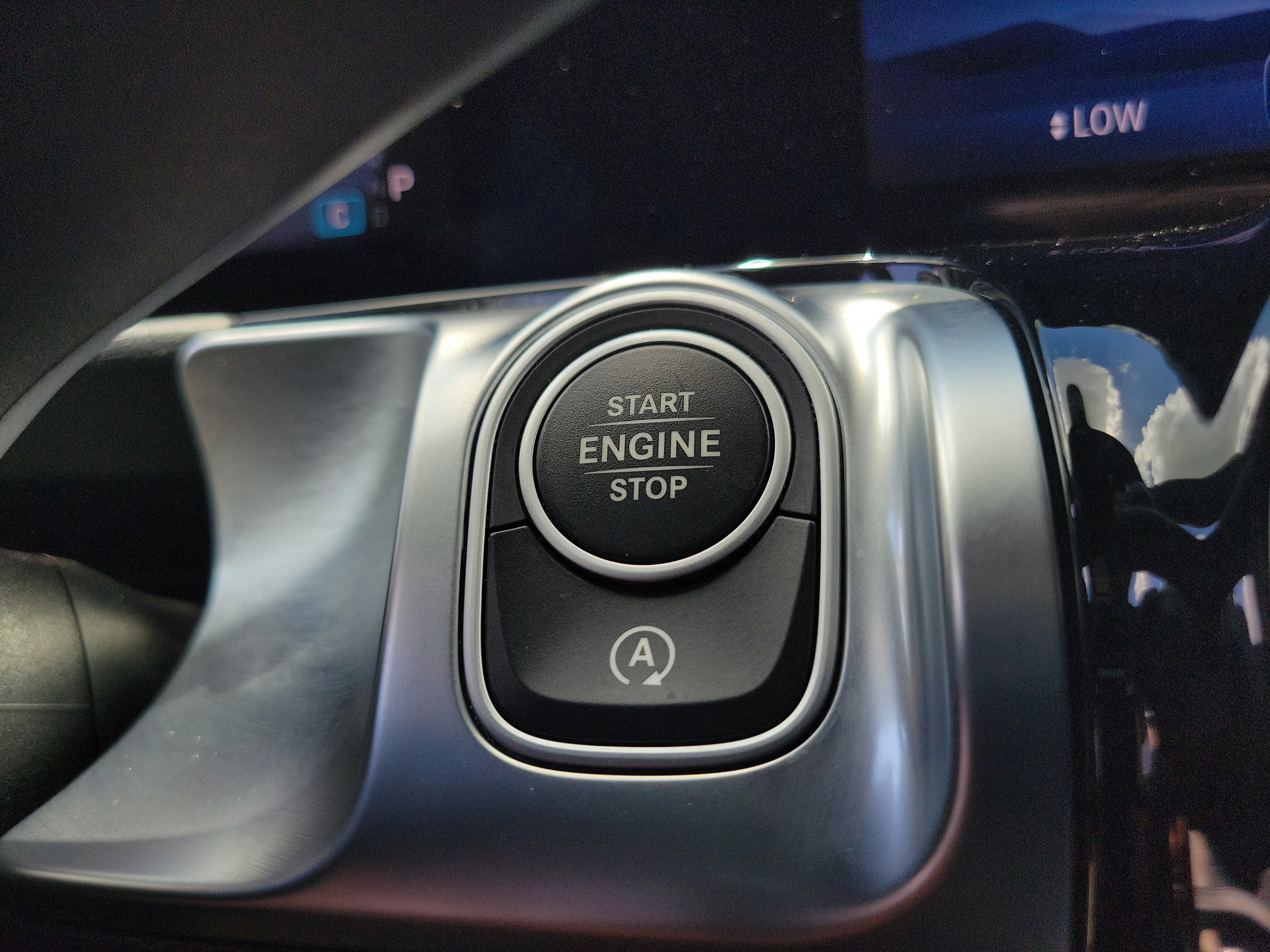 Used 2024 Mercedes-Benz GLB 250 image 23