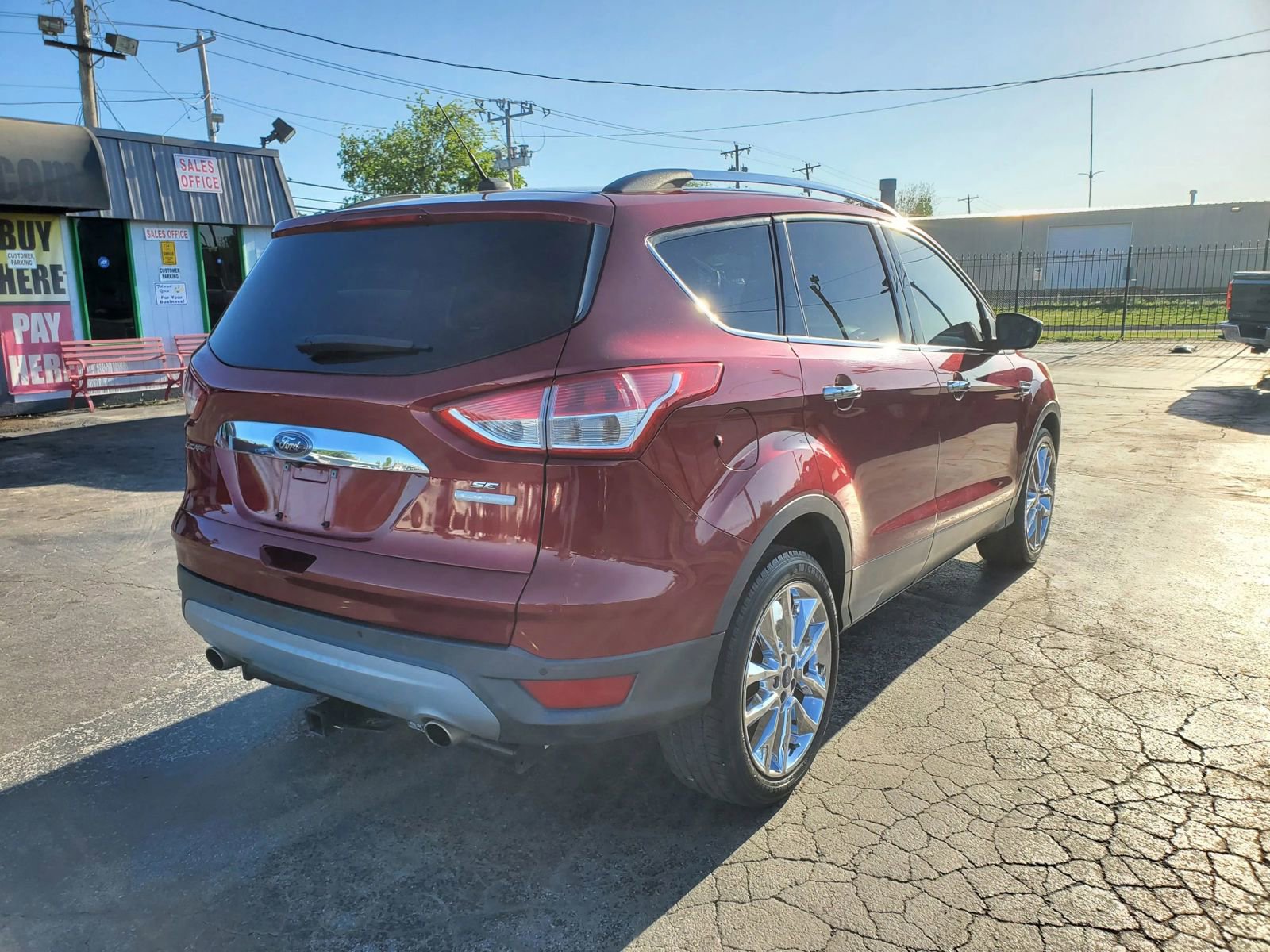 Used 2016 Ford Escape SE w/ SE Chrome Package FWD image 6