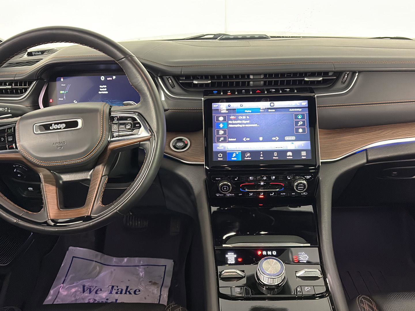 Used 2022 Jeep Grand Cherokee Summit w/ Advanced Protech Group IV image 44