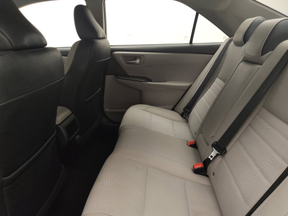 Used 2016 Toyota Camry SE w/ Protection Package (Q2) FWD image 18
