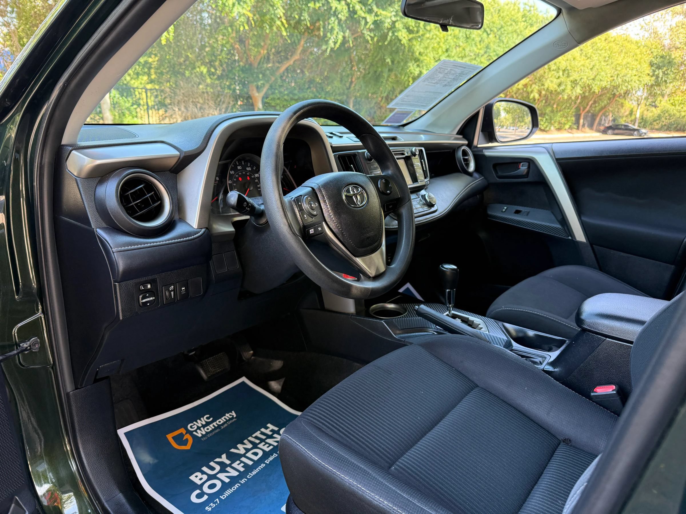 Used 2013 Toyota RAV4 XLE FWD image 10