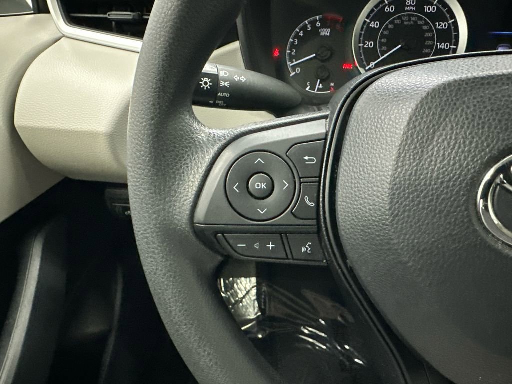 Used 2022 Toyota Corolla LE FWD image 23