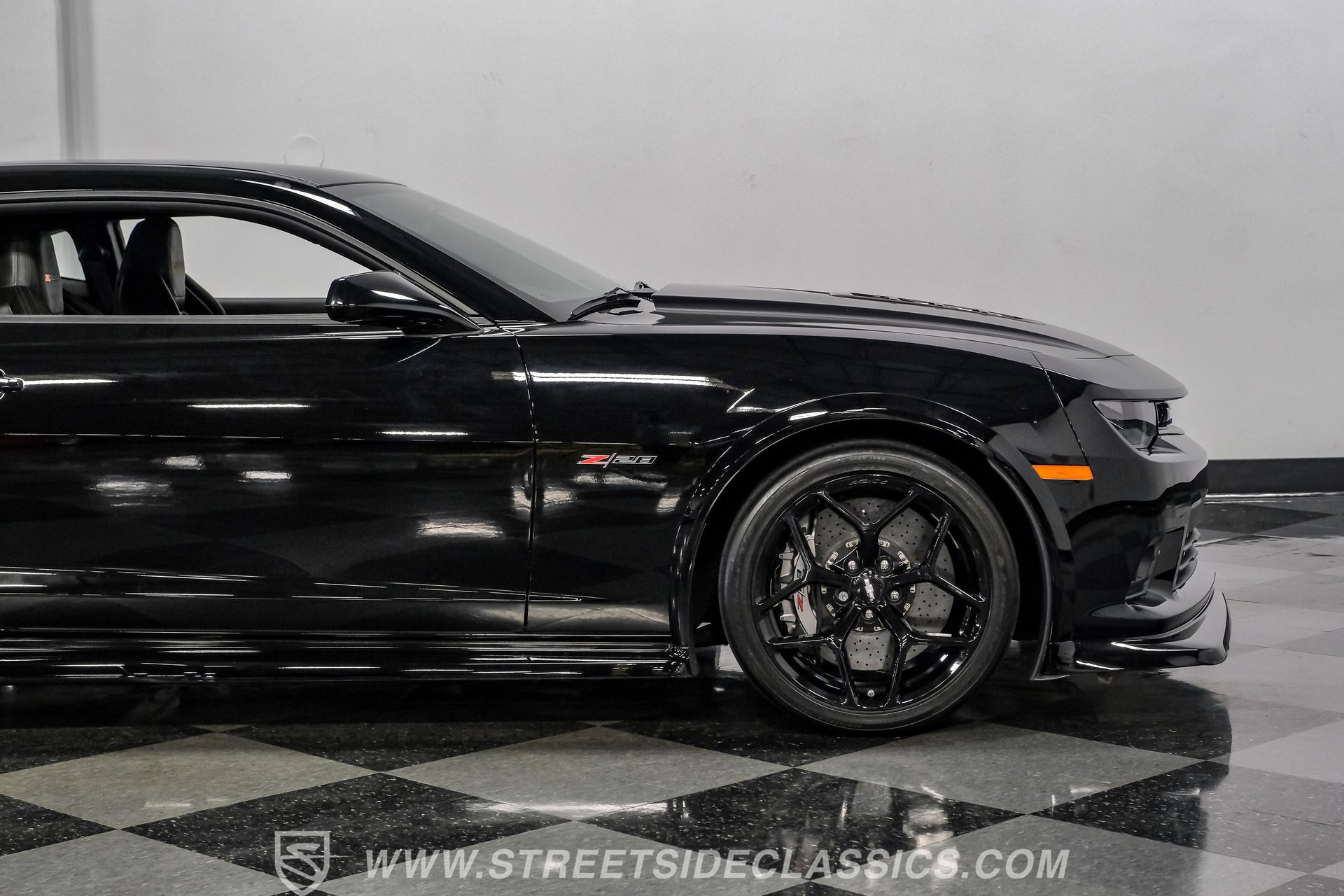 Used 2015 Chevrolet Camaro Z/28 RWD image 30