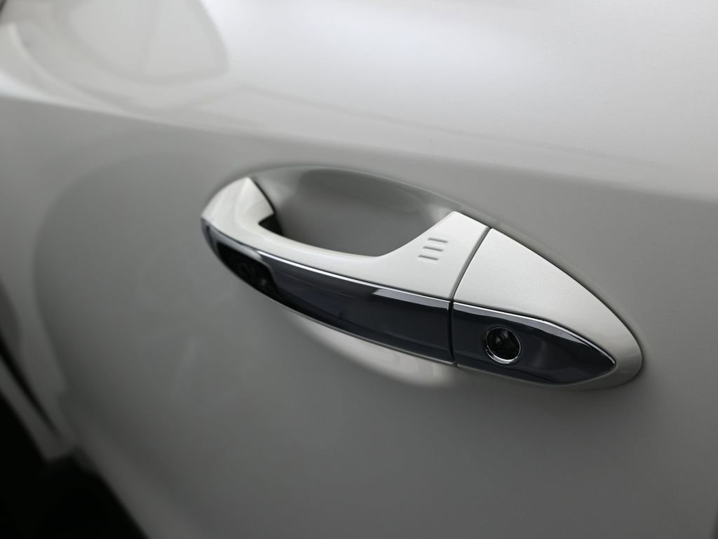 Used 2025 INFINITI QX60 Luxe w/ Vision Package image 12