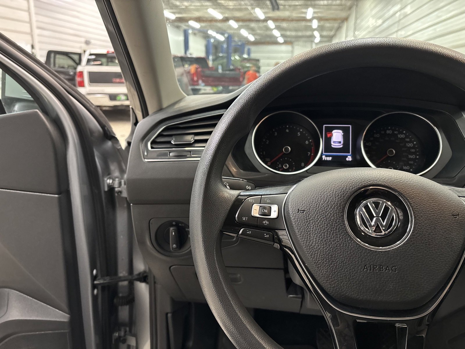 Used 2019 Volkswagen Tiguan S w/ 3rd Row Seat Package image 14