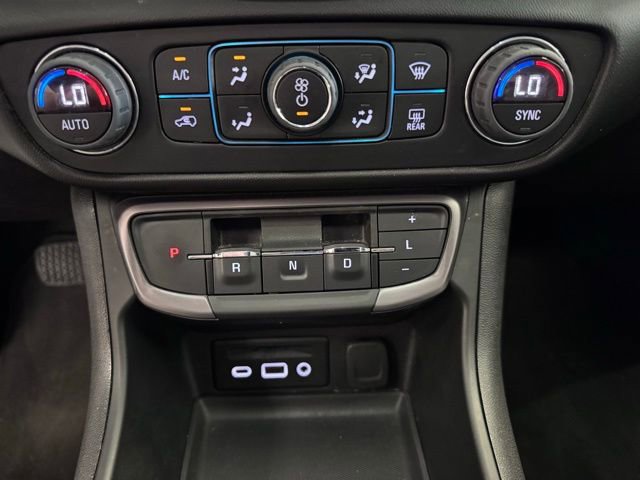 Used 2024 GMC Terrain AT4 image 22