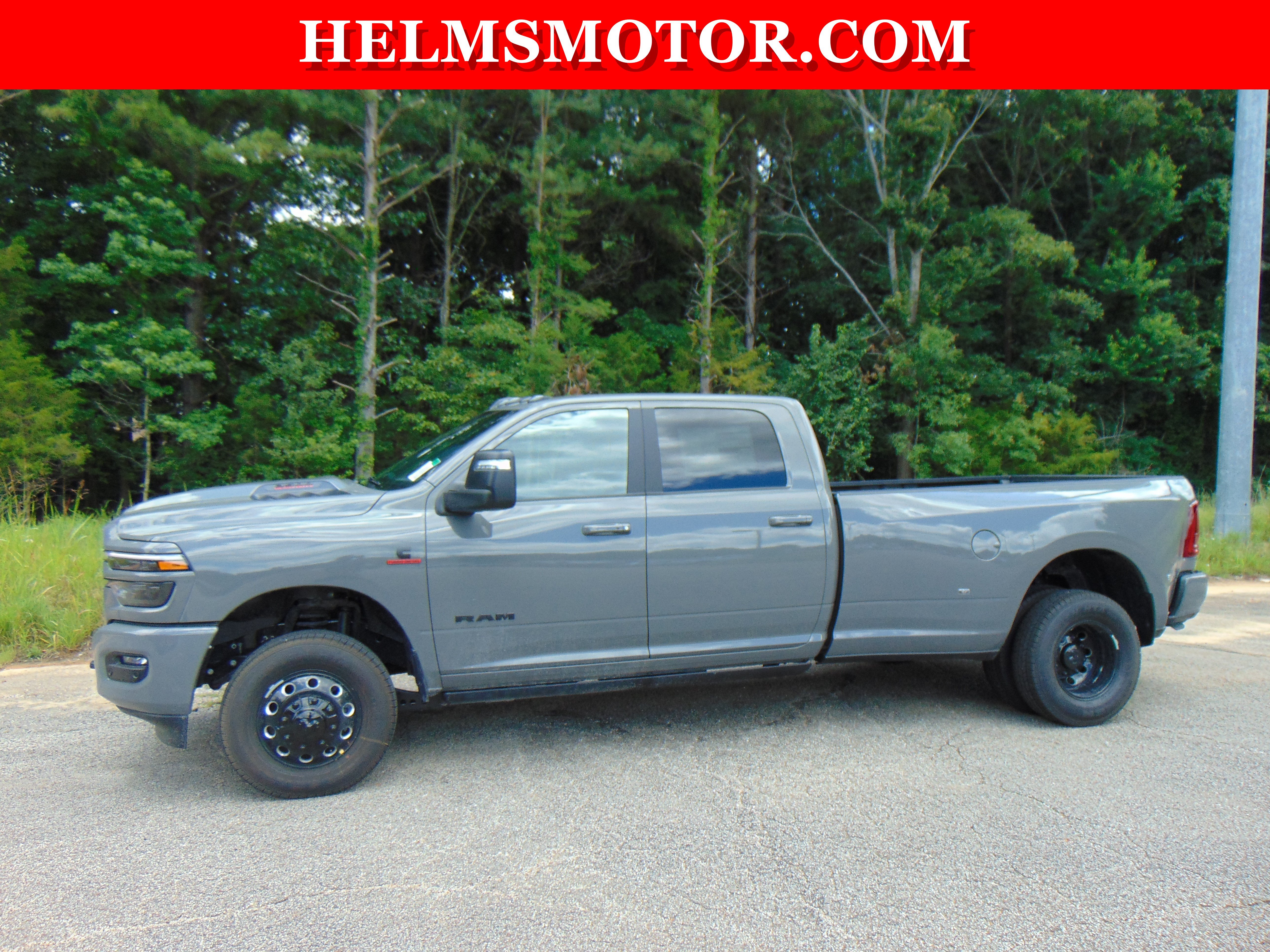 New 2026 RAM 3500 Laramie AWD/4WD image 3