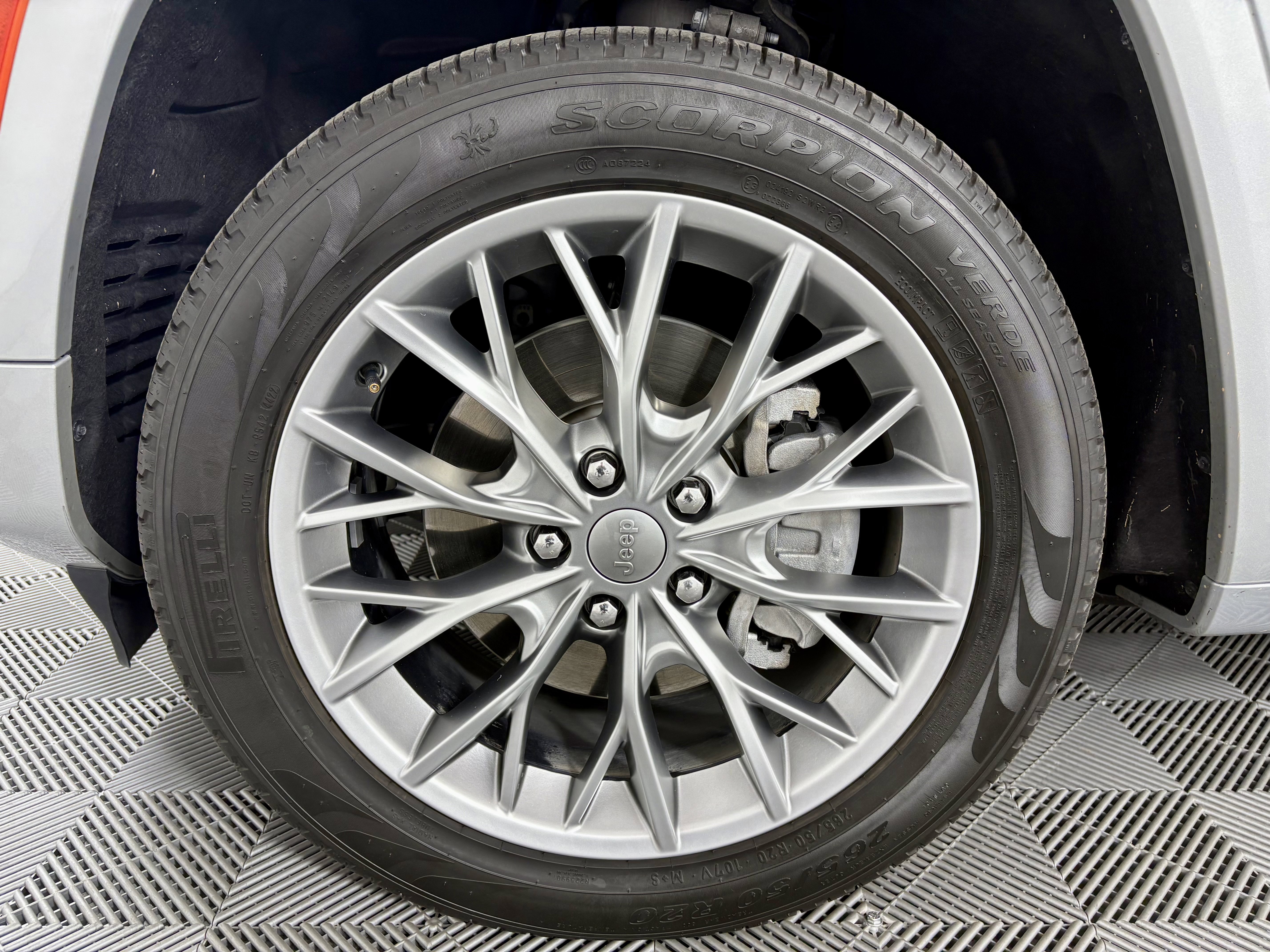 Certified 2023 Jeep Grand Cherokee L Summit w/ Advanced Protech Group IV AWD/4WD image 9