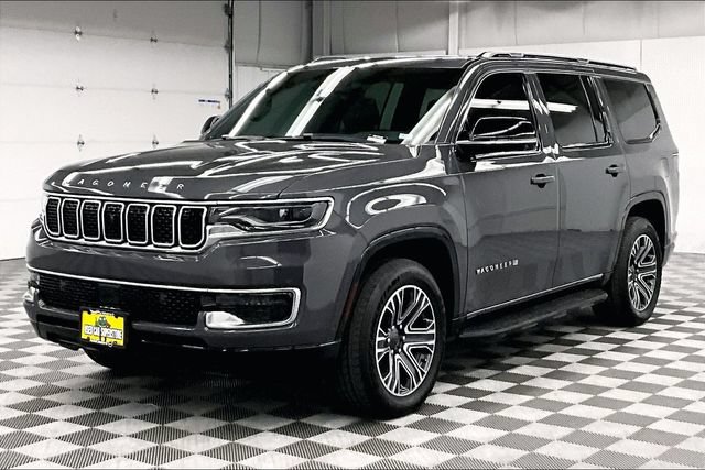 Used 2023 Jeep Wagoneer 4WD w/ Premium Group I image 11