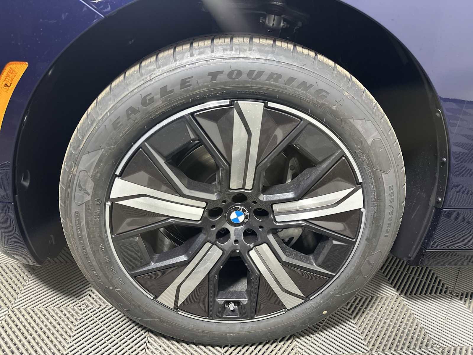 New 2026 BMW iX xDrive60 image 10