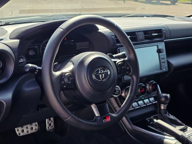 Used 2024 Toyota GR86 Premium RWD image 13