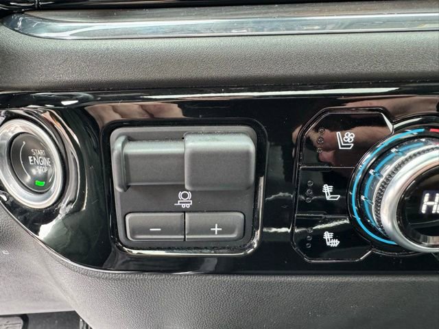 Used 2024 GMC Sierra 3500 SLT w/ SLT Premium Package image 16