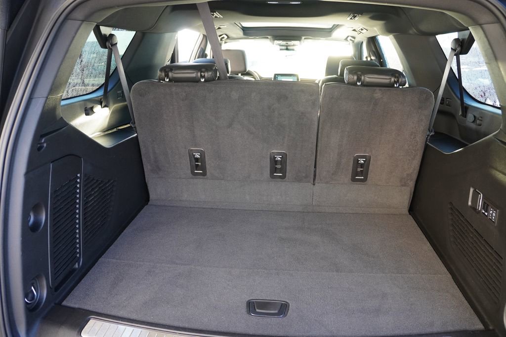 Certified 2024 Chevrolet Suburban High Country image 19