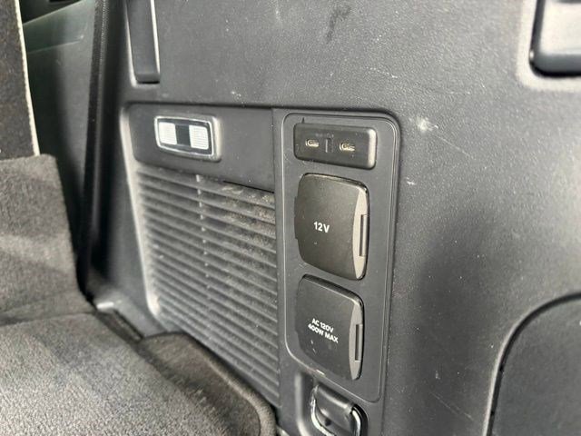 Used 2025 Ford Expedition Active image 33