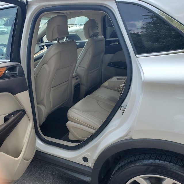 Used 2017 Lincoln MKC Select w/ Select Plus Package image 34