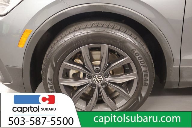 Used 2022 Volkswagen Tiguan SE AWD/4WD image 9