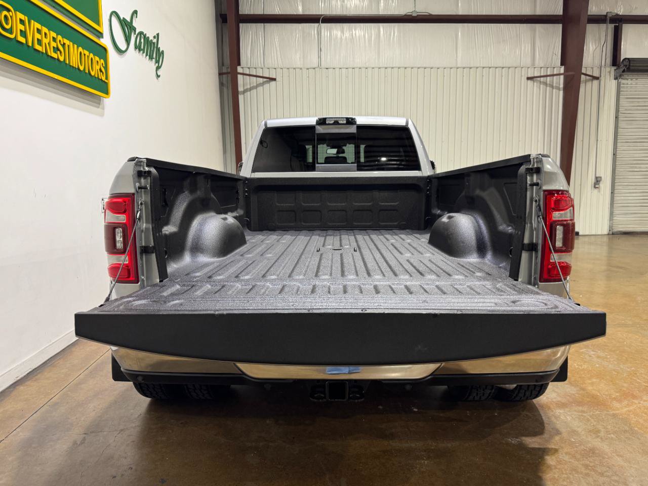 Used 2022 RAM 3500 Laramie AWD/4WD image 56
