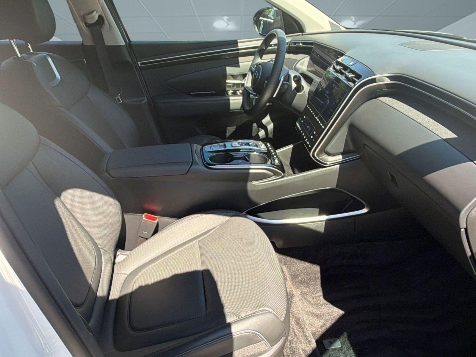 Used 2024 Hyundai Tucson Limited AWD/4WD image 30