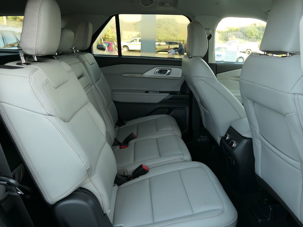 Used 2026 Ford Explorer Active w/ Active Comfort Package image 26