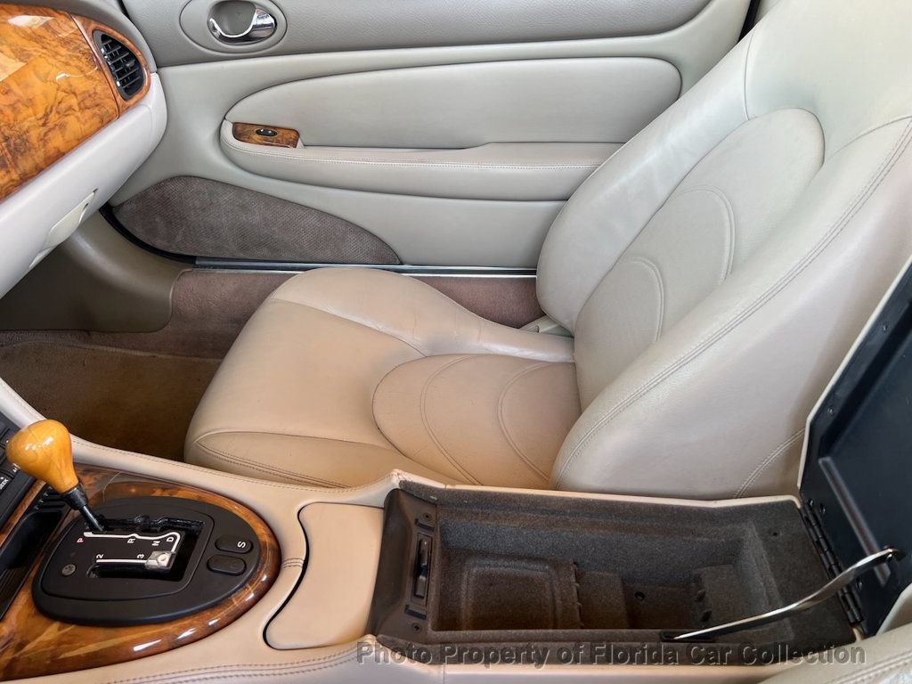 Used 2001 Jaguar XKR Convertible RWD image 64