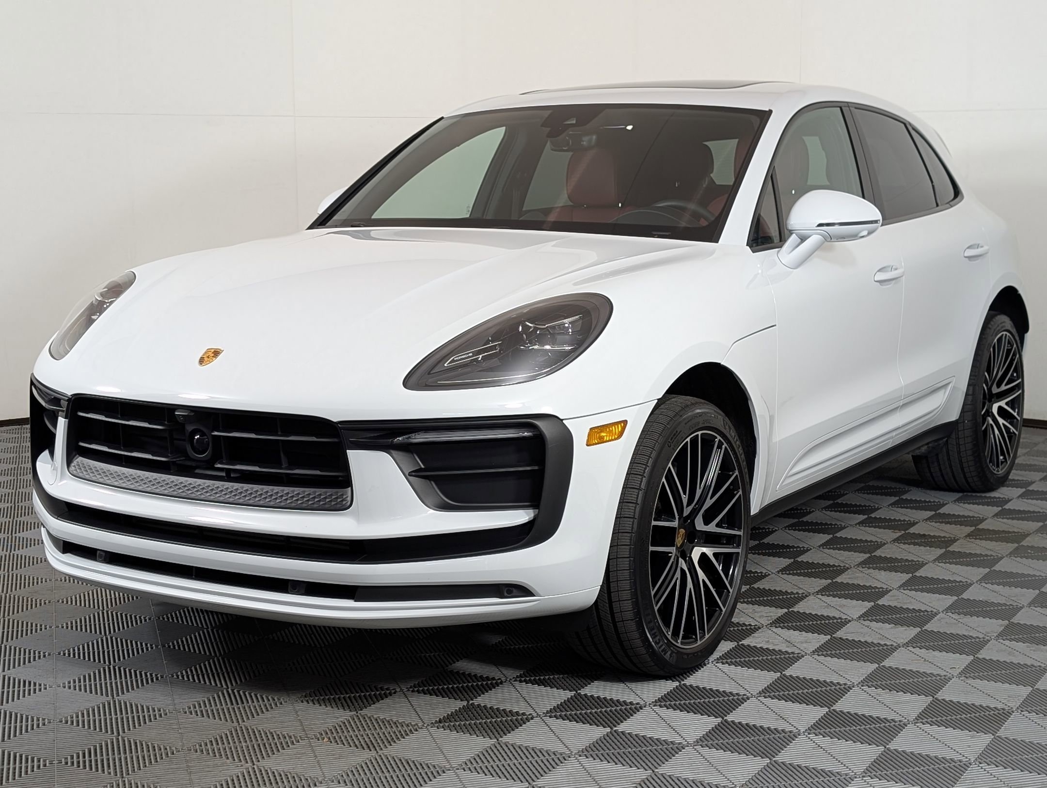 Used 2025 Porsche Macan