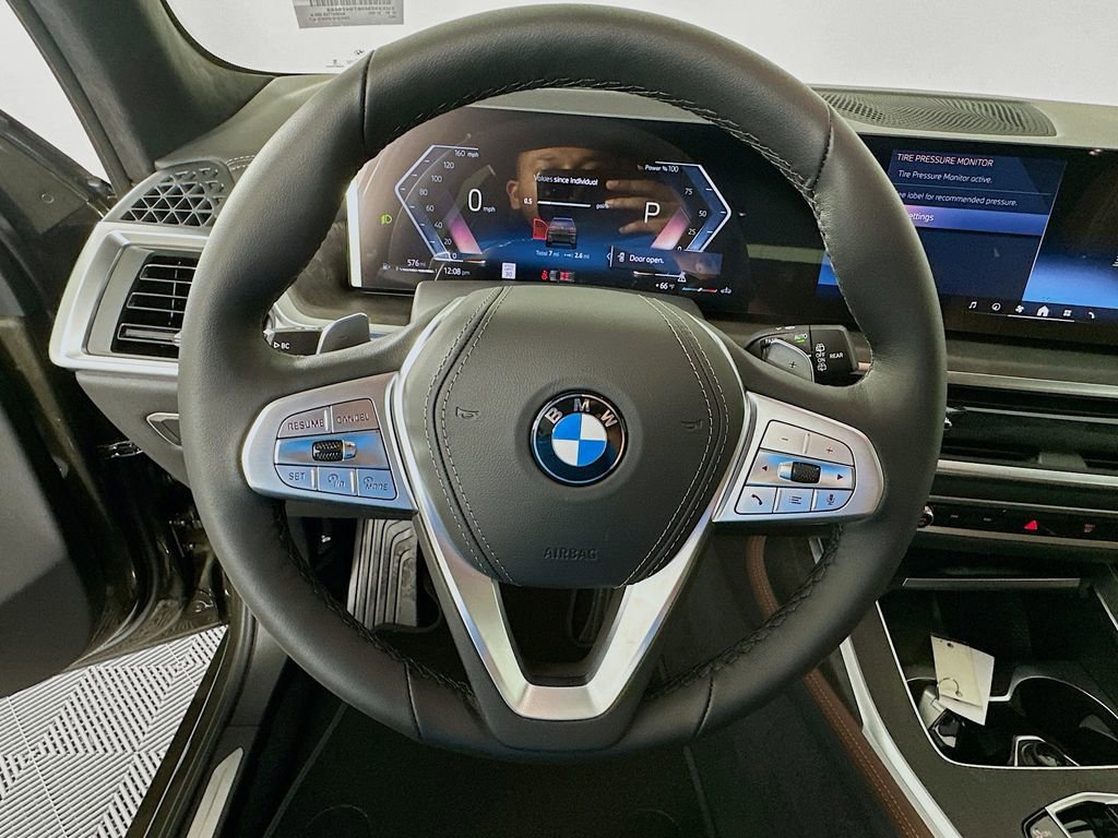New 2026 BMW X7 xDrive40i w/ Premium Package image 10