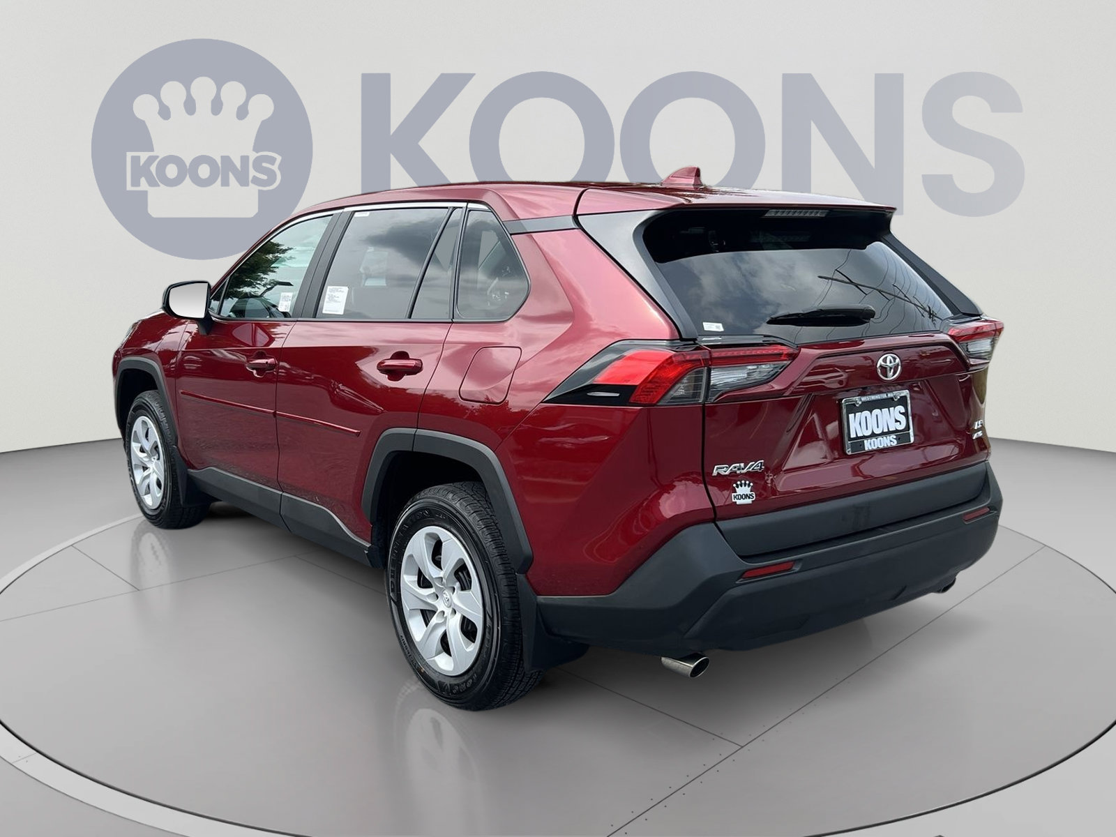 Used 2025 Toyota RAV4 LE AWD/4WD image 4