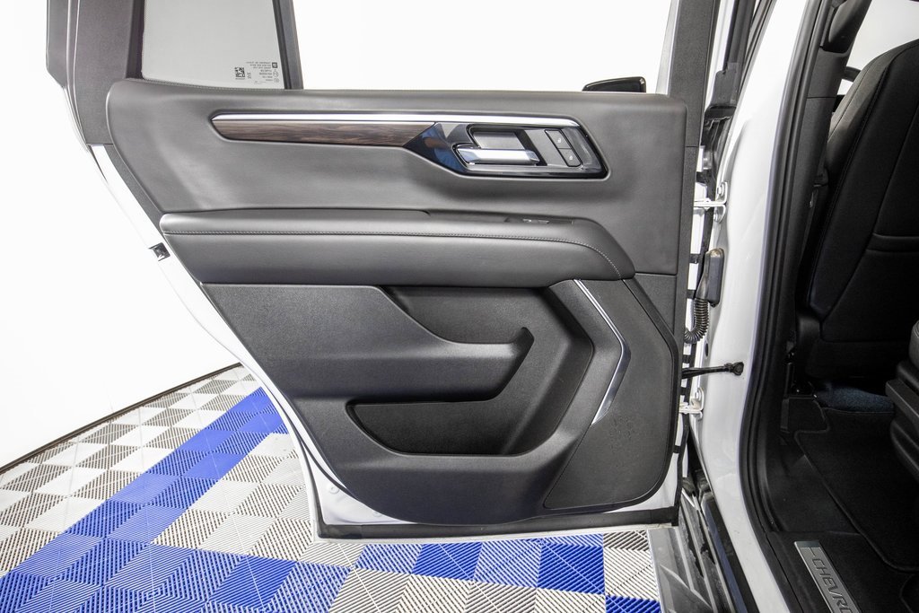 Used 2025 Chevrolet Tahoe LT image 16