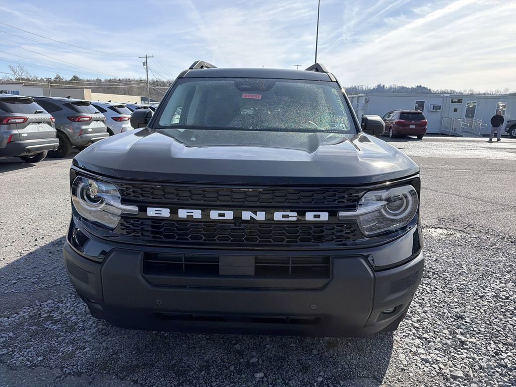 Used 2025 Ford Bronco Sport Outer Banks w/ Outer Banks Tech Package+ AWD/4WD image 2