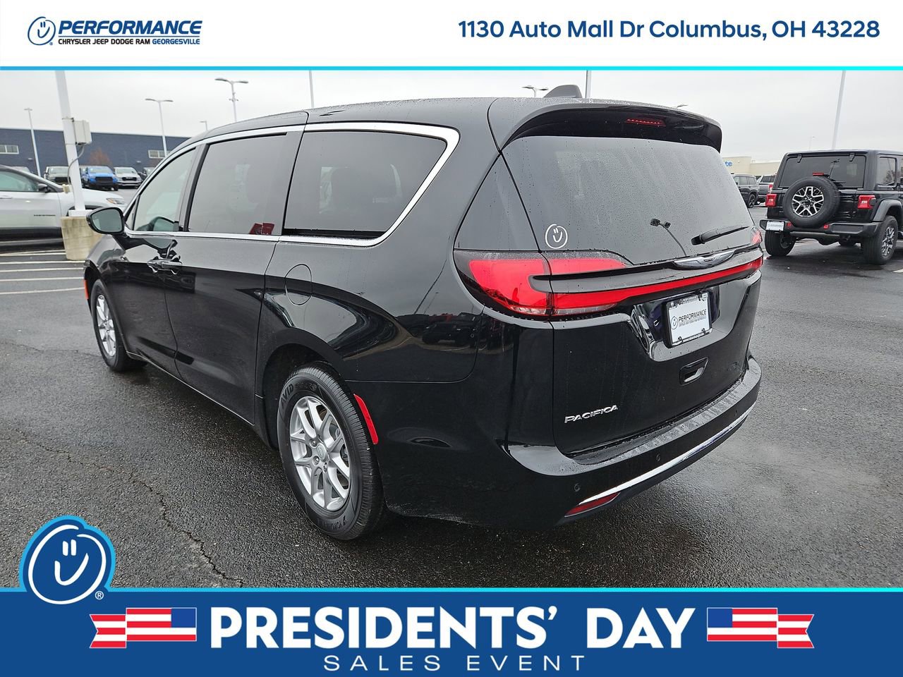 New 2026 Chrysler Pacifica Select image 5