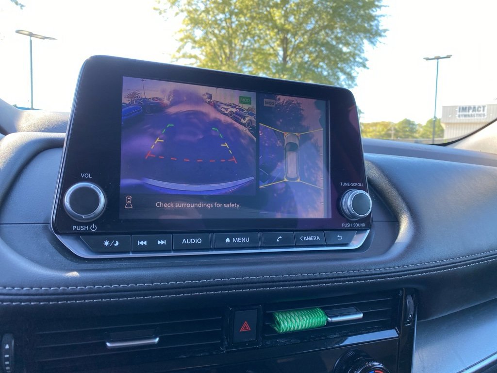 Used 2021 Nissan Rogue SV image 16