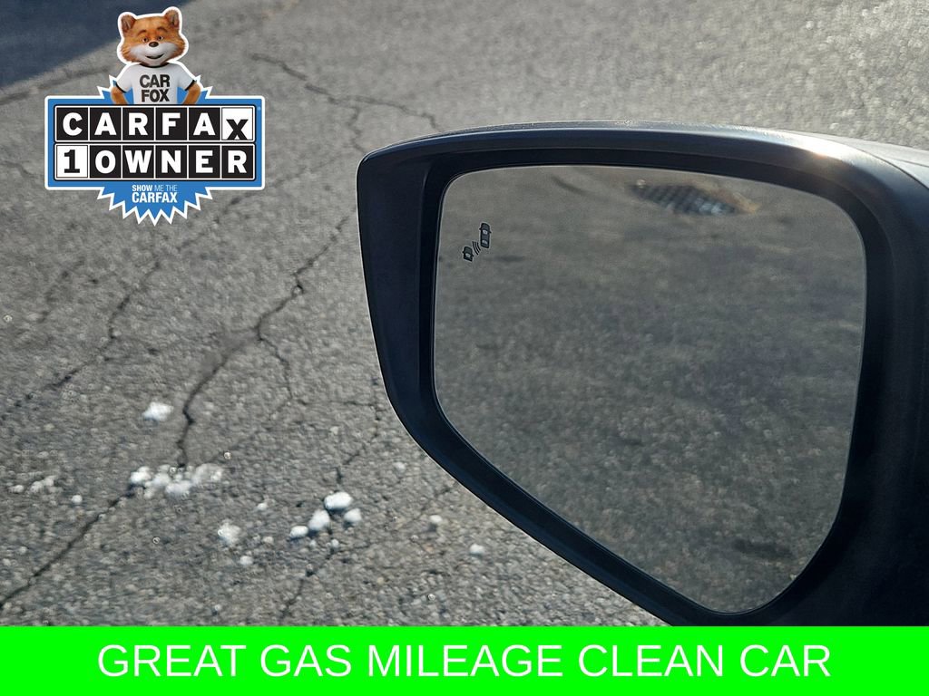 Used 2023 Nissan Versa SV image 12