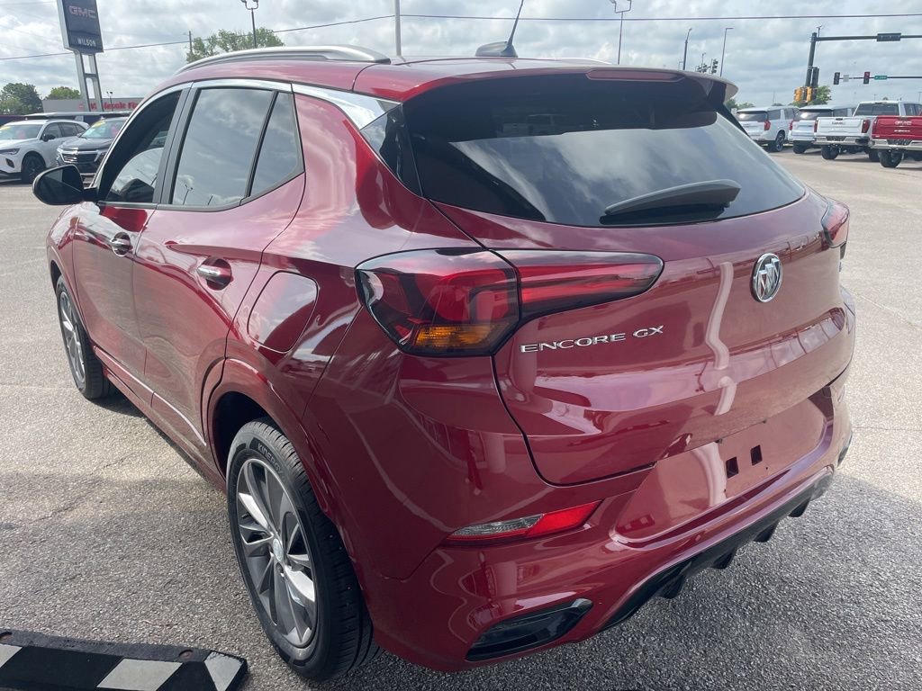 Used 2021 Buick Encore GX Select w/ Sport Touring Package FWD image 5