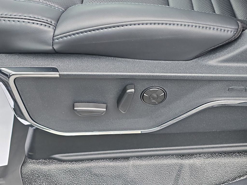 New 2026 Ford F350 Platinum image 16