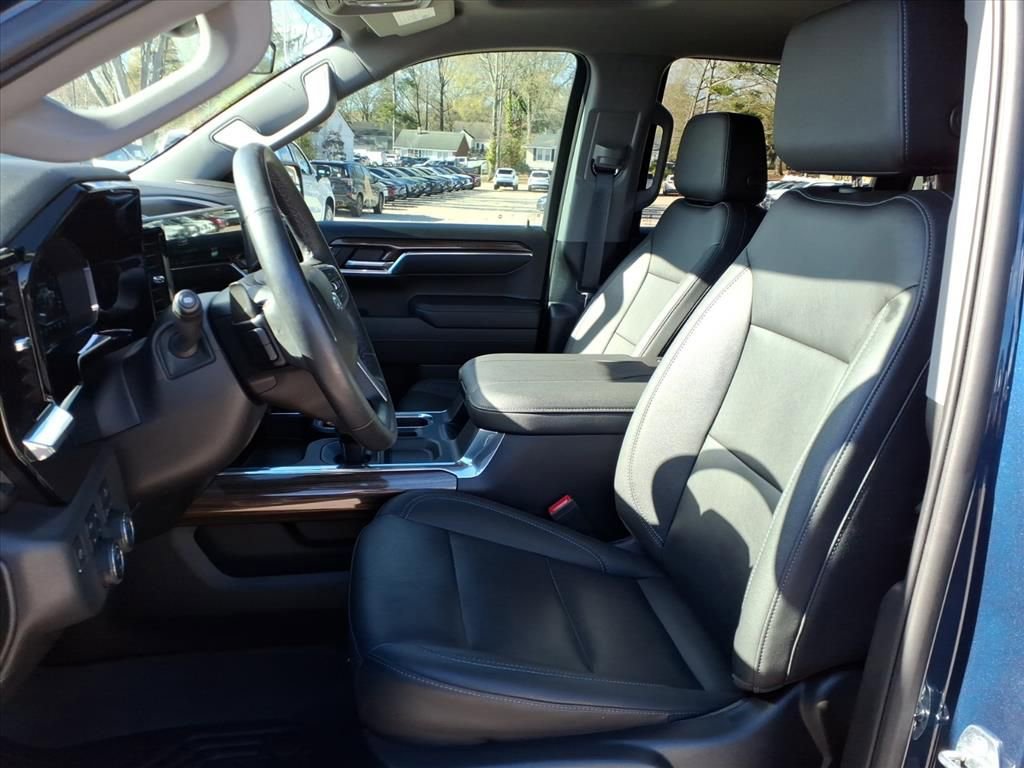 Used 2023 Chevrolet Silverado 1500 LT Trail Boss w/ Convenience Package II image 12